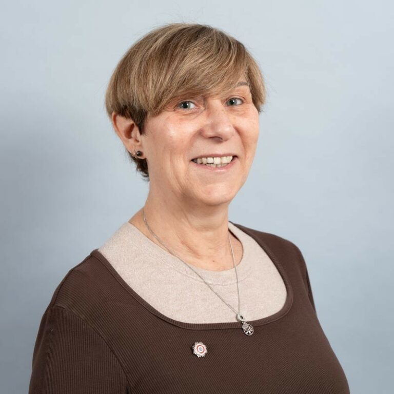 VALERIE DE ALMEIDA 768x768